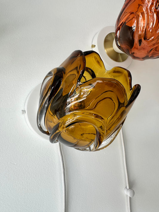 Bloom Sconce - Petal Closed
